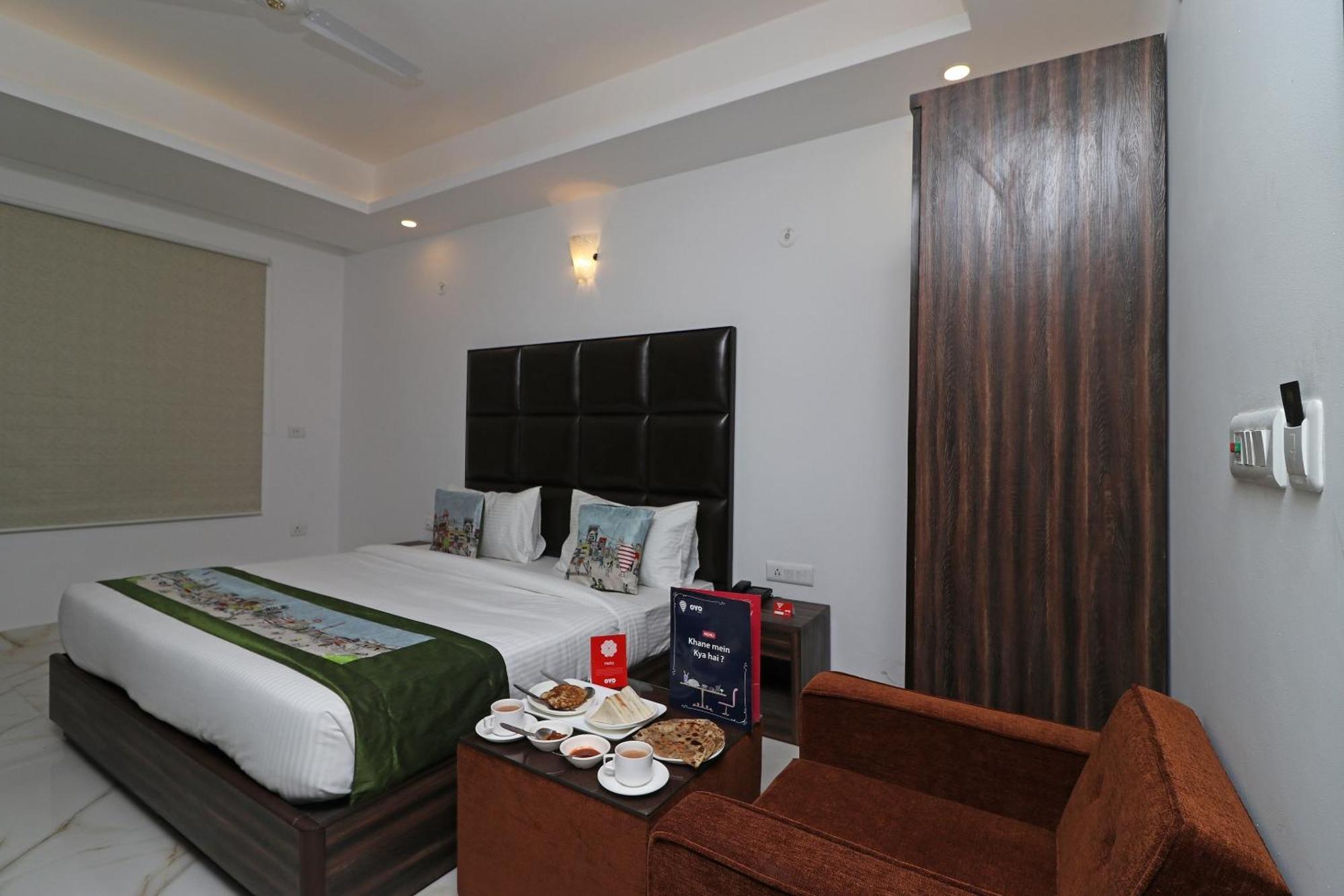 Hotel O Aamara Нью-Дели Экстерьер фото