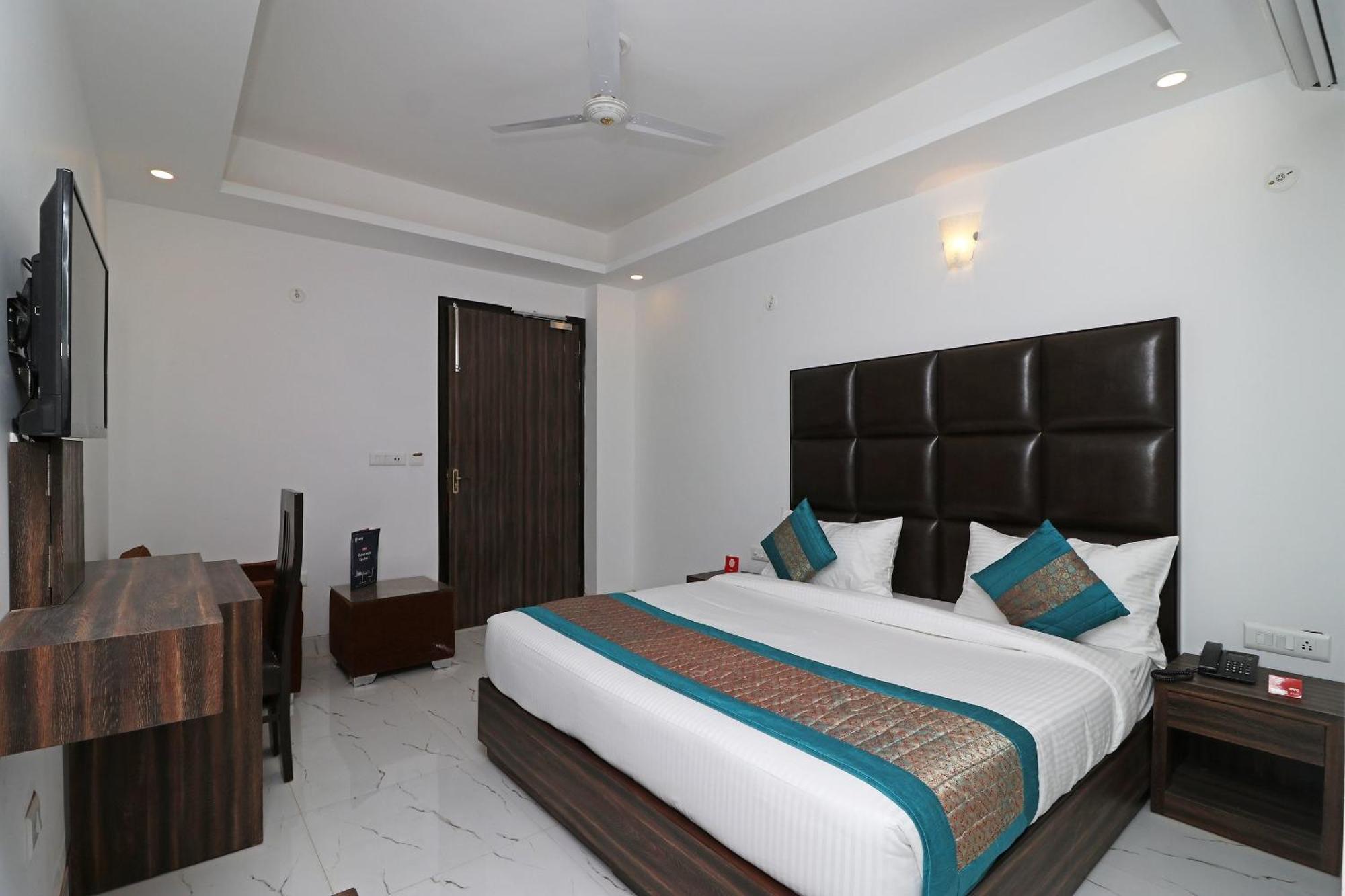Hotel O Aamara Нью-Дели Экстерьер фото